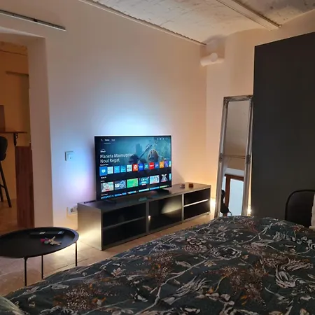 Historical Ultracentral Daire *